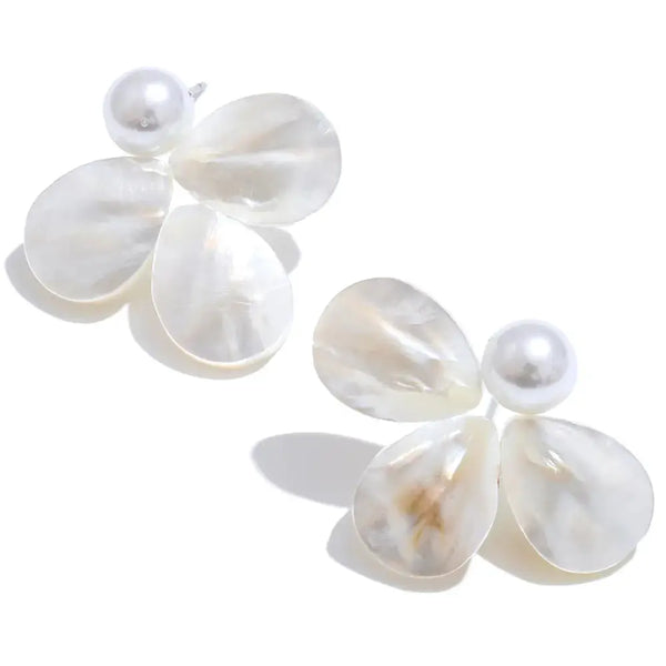 Daisy Pearl Earrings