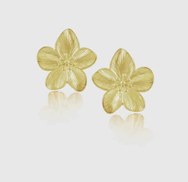 Darla flower earrings