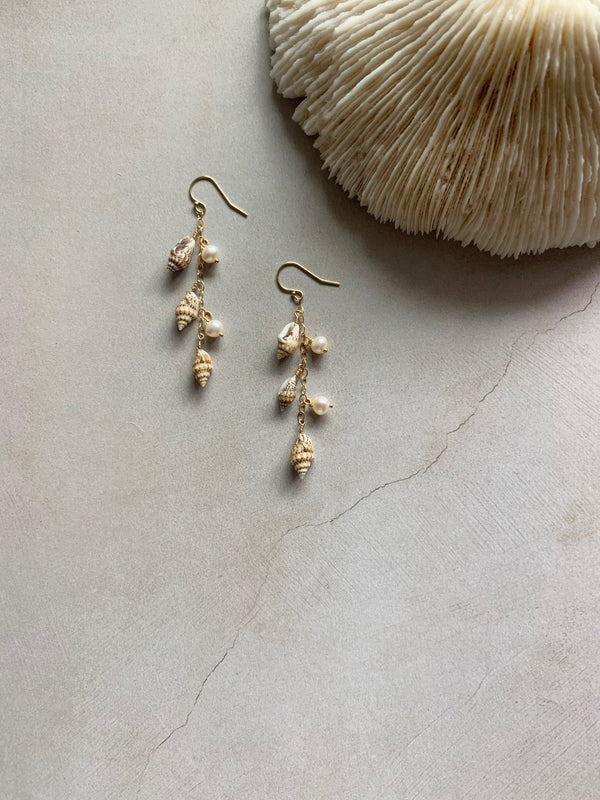 Signature Lei + Pearl Drop Earrings