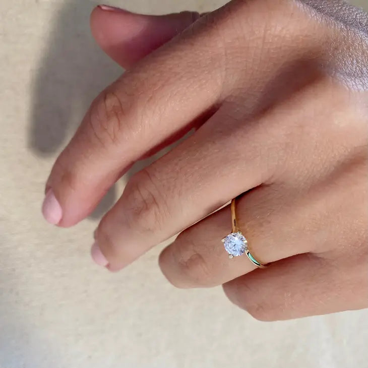 Delicate Solitaire Ring - size 7