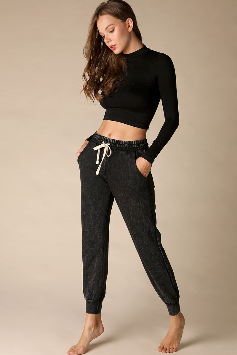 Nessa Cropped Mockneck Black