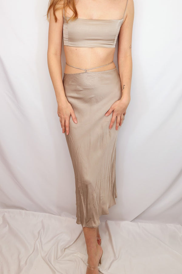 Alluring Set Skirt Chai