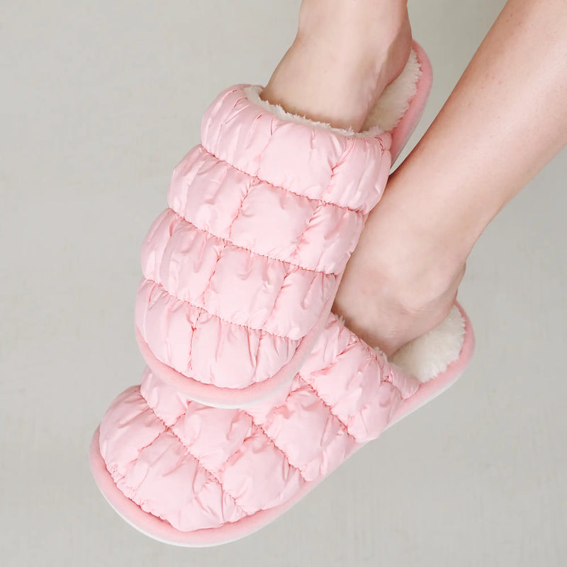 Bundle Up Slippers Pink